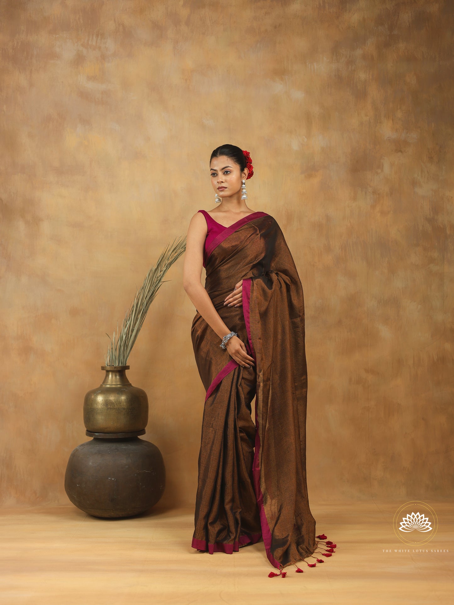 Nazaakat- Tissue sarees