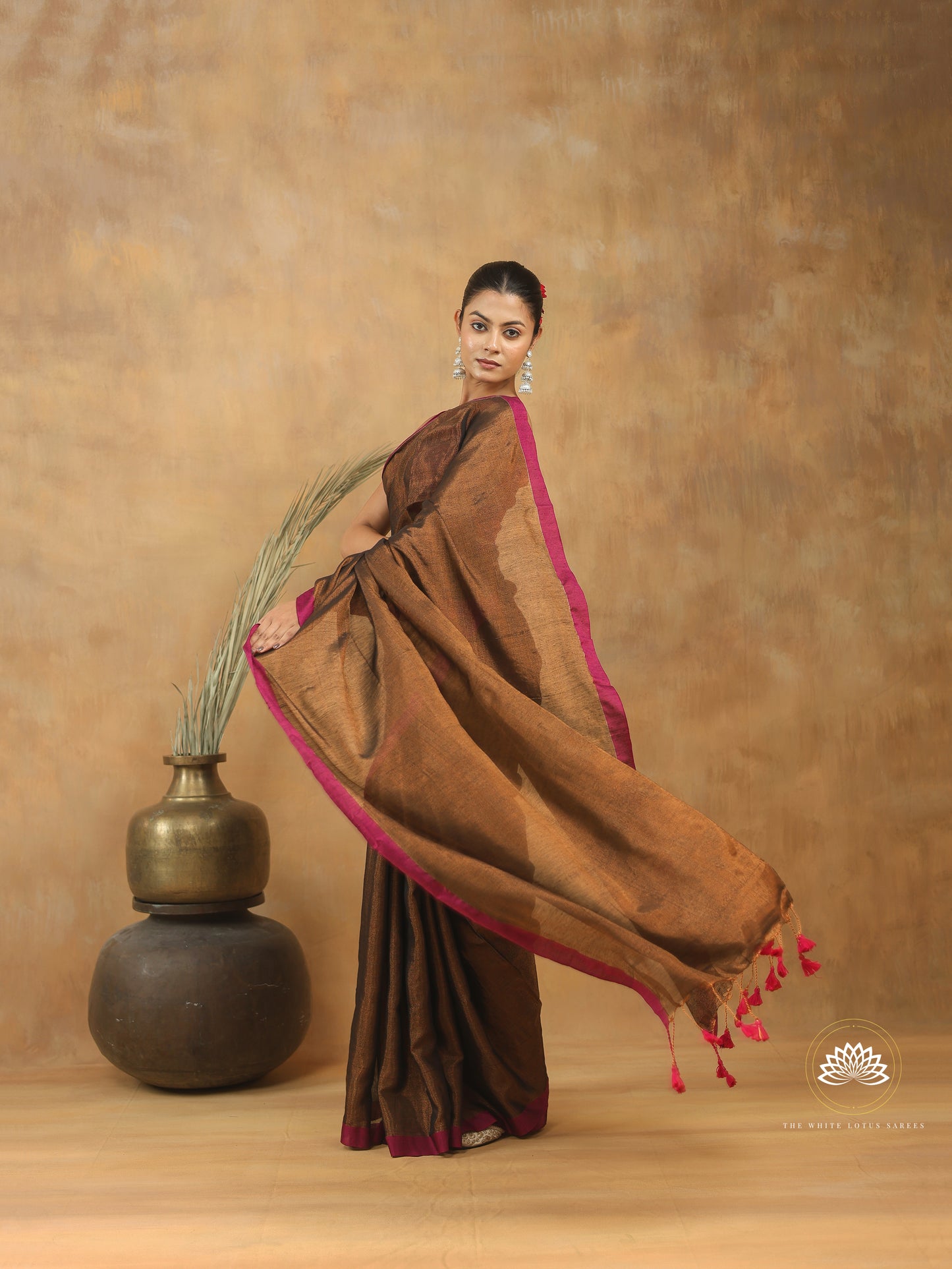 Nazaakat- Tissue sarees
