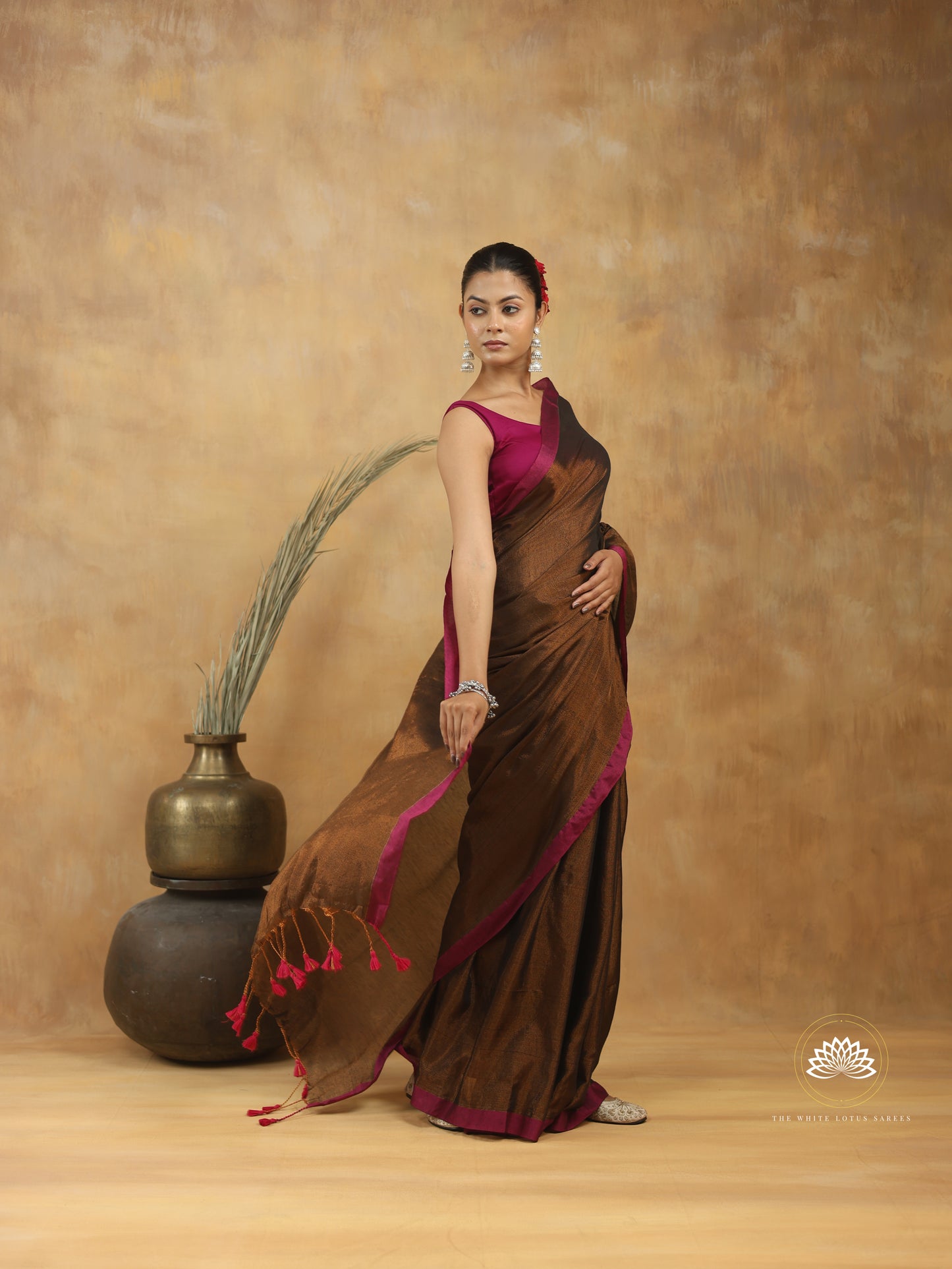 Nazaakat- Tissue sarees